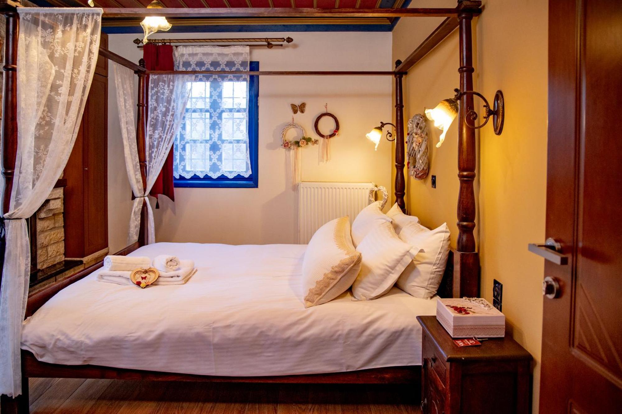 Arktouros Hotel Monodendri Eksteriør billede