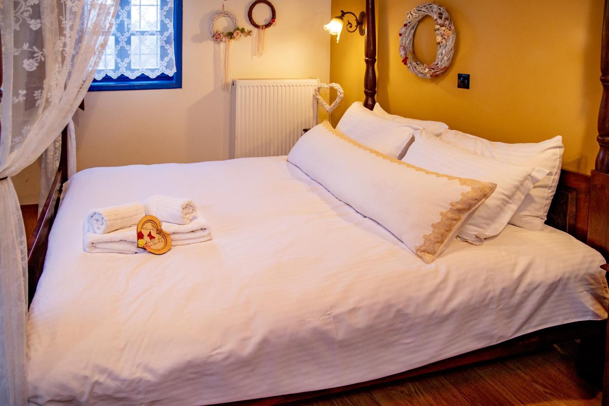 Arktouros Hotel Monodendri Eksteriør billede