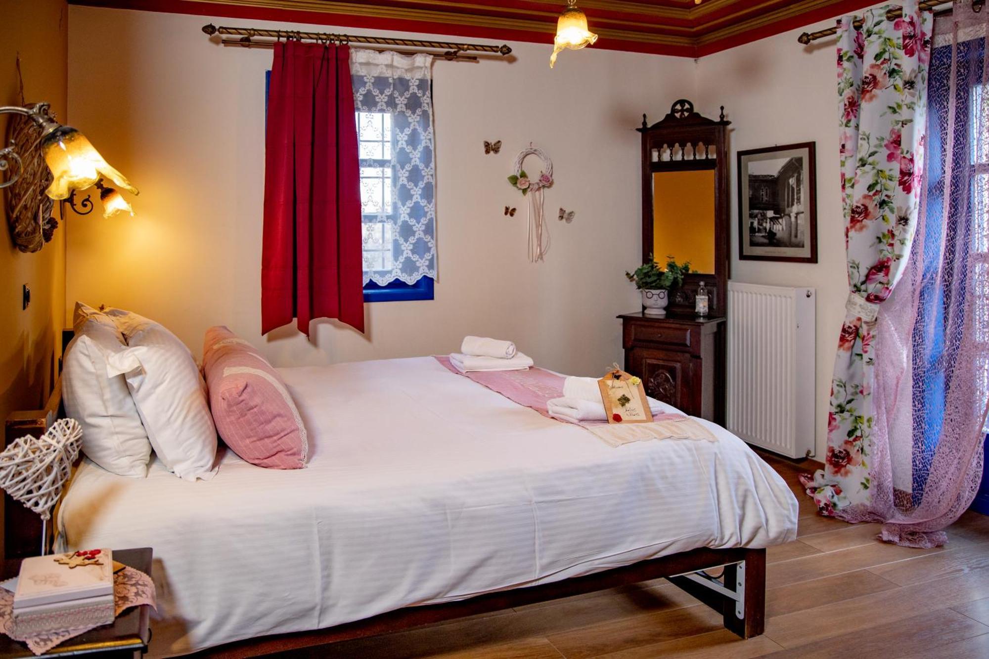 Arktouros Hotel Monodendri Eksteriør billede
