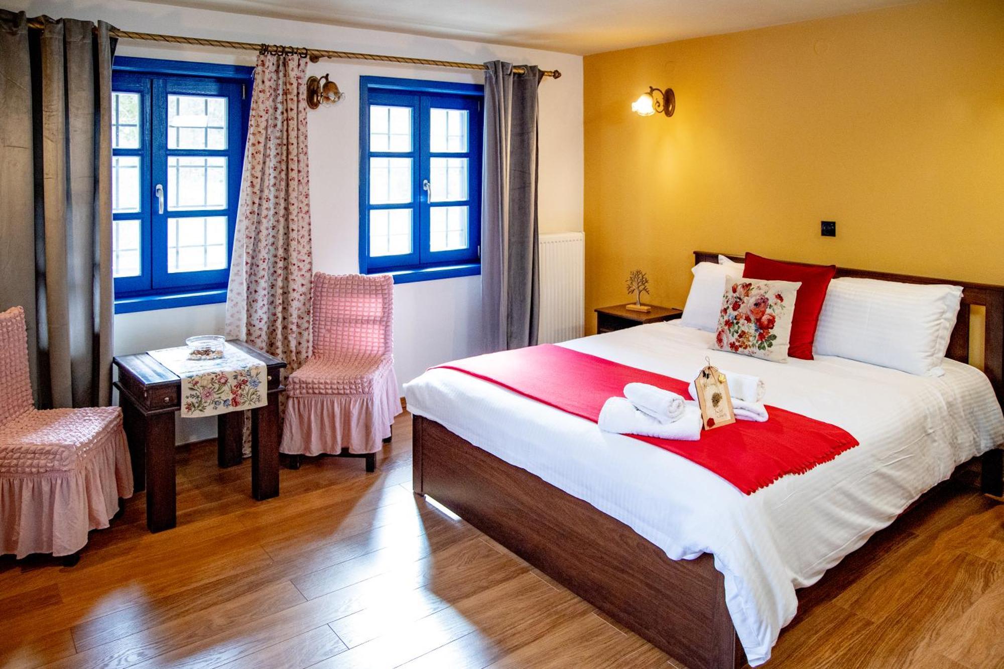 Arktouros Hotel Monodendri Eksteriør billede