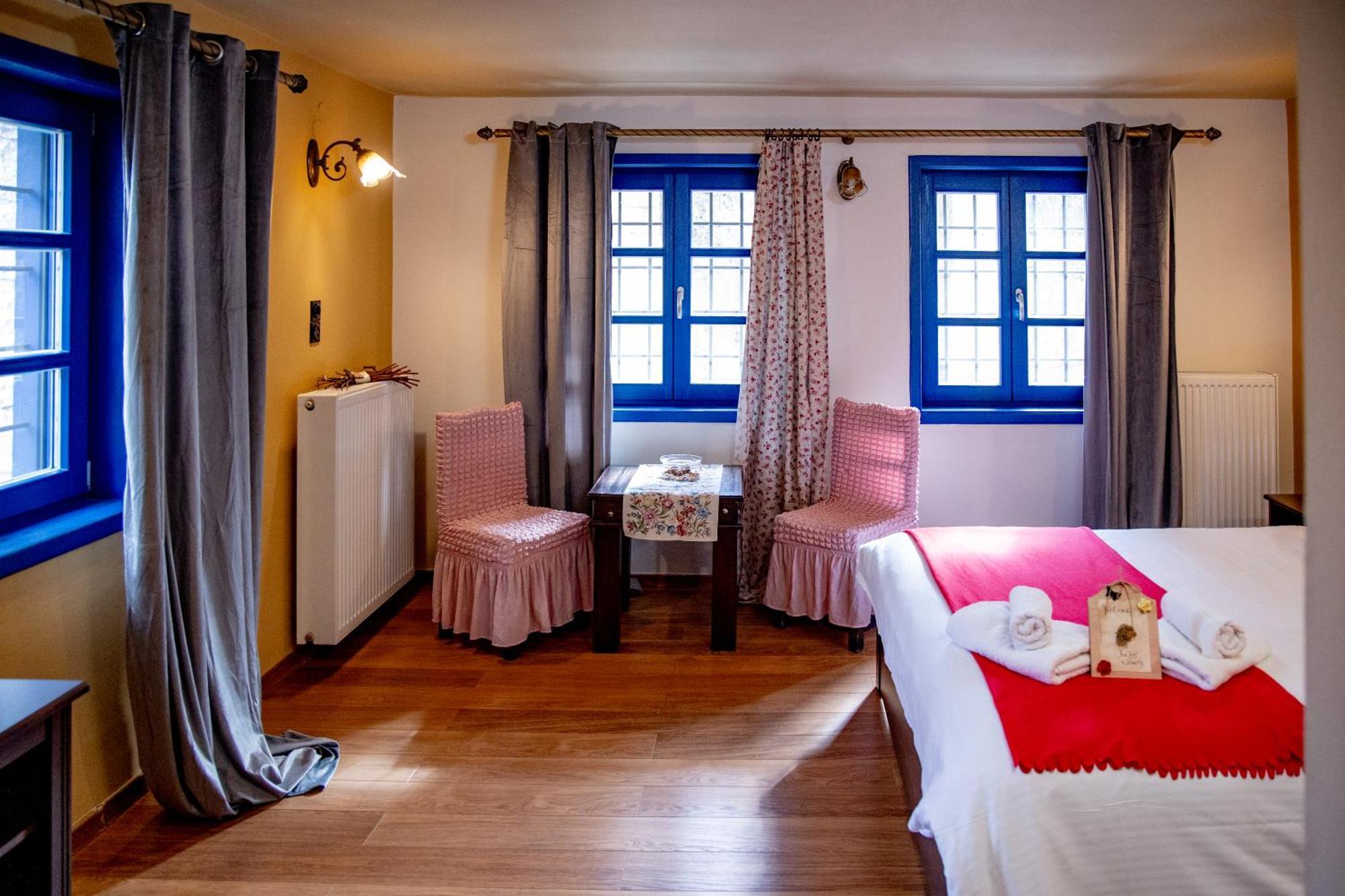 Arktouros Hotel Monodendri Eksteriør billede